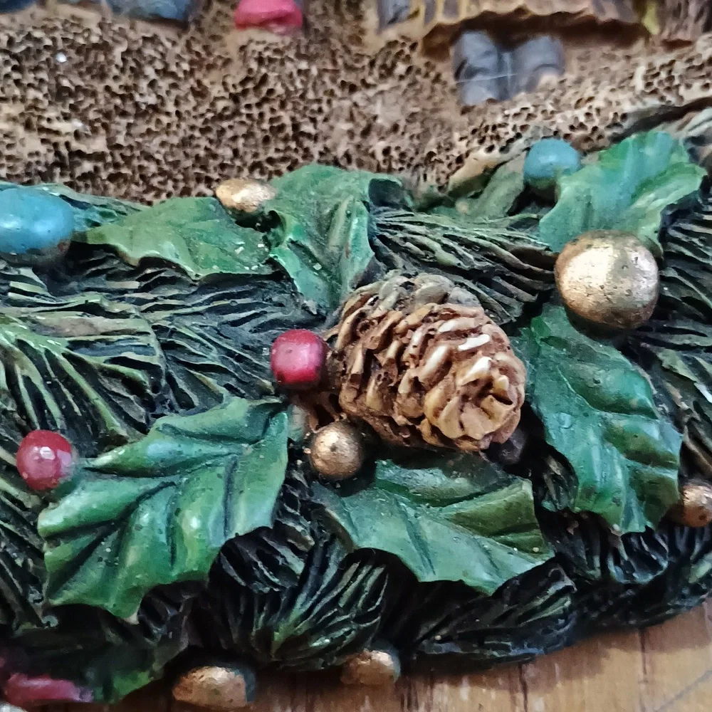 Vintage Fitz & Floyd Holiday Carolers Wreath Decoration